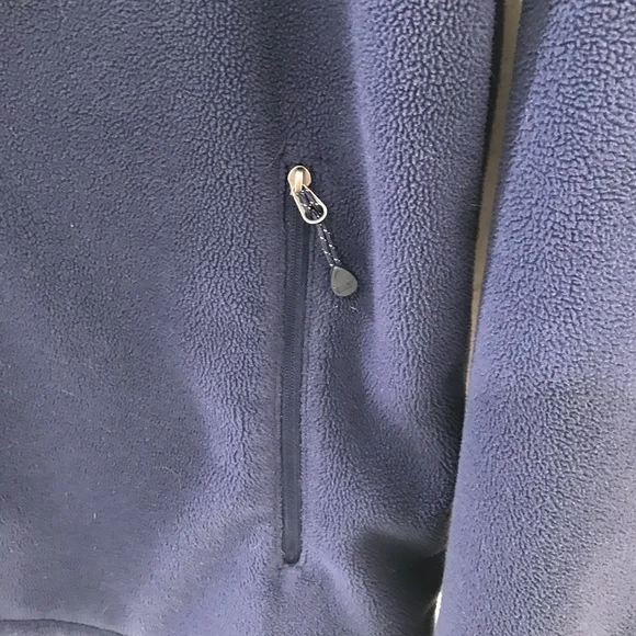 VINEYARD VINES 3/4 Zip Fleece in Navy Blue with Whale - Picture 5 of 8